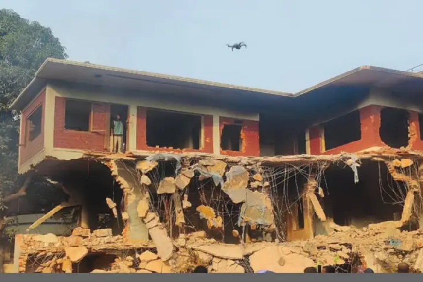 ধানমন্ডি ৩২ নম্বর থেকে ৪ লাশ উদ্ধার, ঘটনাটি সম্পর্কে যা জানা গেল