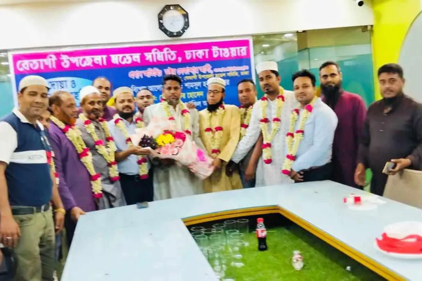 বেতাগী উপজেলা মডেল সমিতি ও ঢাকা টাওয়ারের উদ্যোগে দোয়া ও ইফতার মাহফিল অনুষ্ঠিত