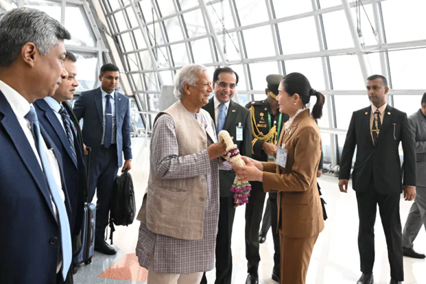 থাইল্যান্ডে পৌঁছেছেন প্রধান উপদেষ্টা