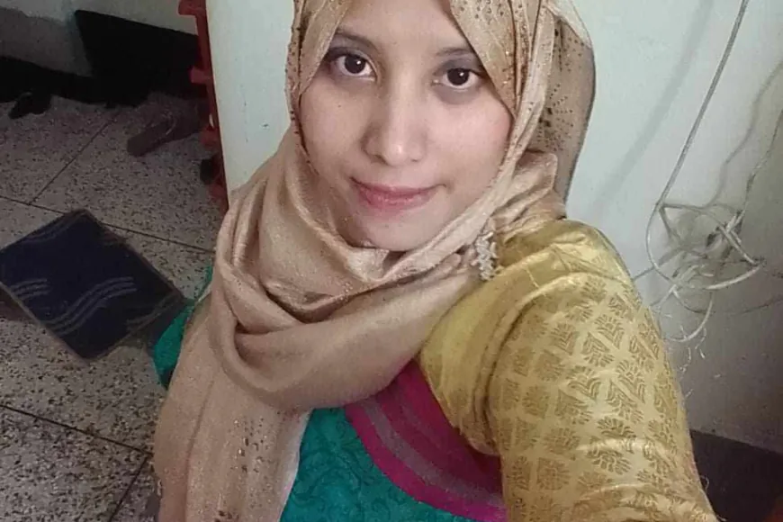 সহ্য করতে না পেরে পরকীয়া প্রেমিক কে ছুরি দিয়ে খুন করলো প্রেমিকা