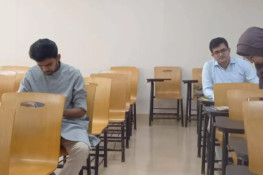 যে কারনে নর্থ সাউথ বিশ্ববিদ্যালয়ে ভর্তির পরীক্ষা দিলেন উপদেষ্টা আসিফ মাহমুদ