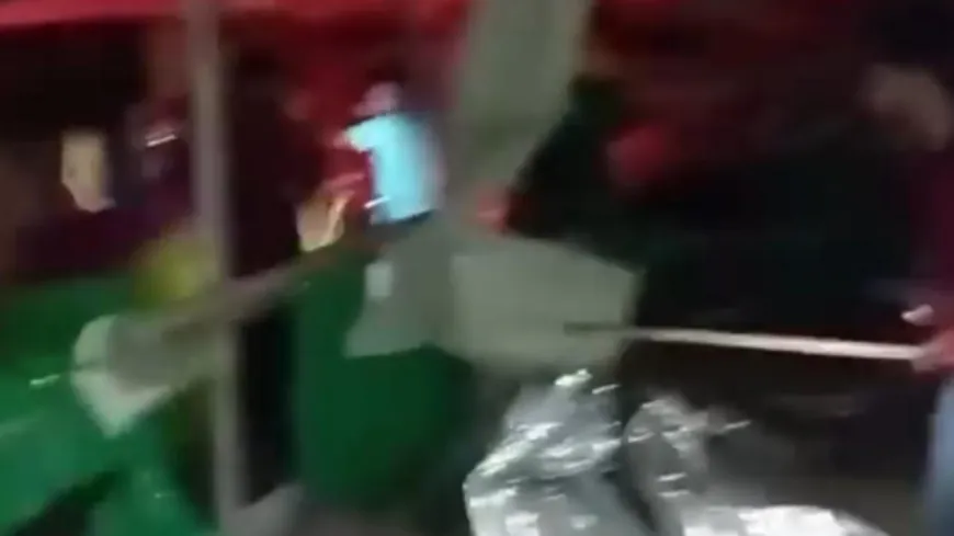 জুয়ার আসর ও অশ্লীল নৃত্য প্যান্ডেলে আগুন দিয়েছে বিক্ষুদ্ধ জনতা