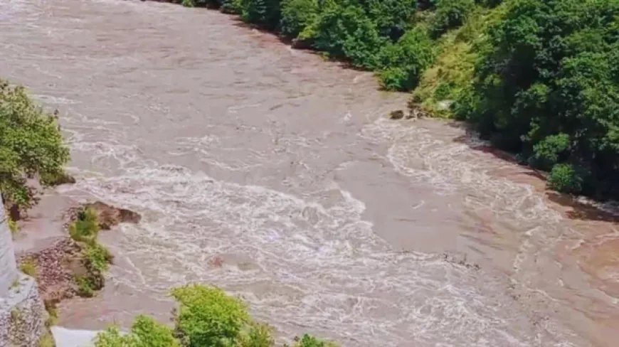 ঝিলাম নদীর পানি ছেড়ে দিলো ভারত, পাকিস্তানের কাশ্মীরে বন্যা