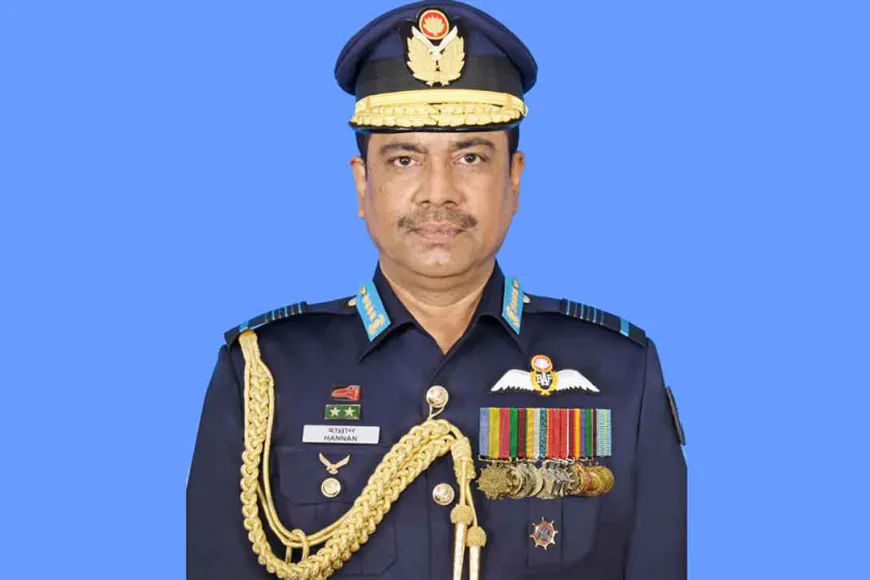 পরিবারসহ বিমান বাহিনীর সাবেক প্রধানের দেশত্যাগে নিষেধাজ্ঞা