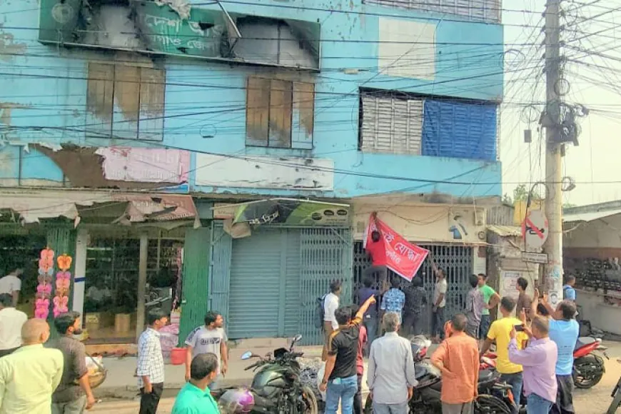 নিষিদ্ধ সংগঠন আওয়ামী লীগের জেলা কার্যালয় দখল