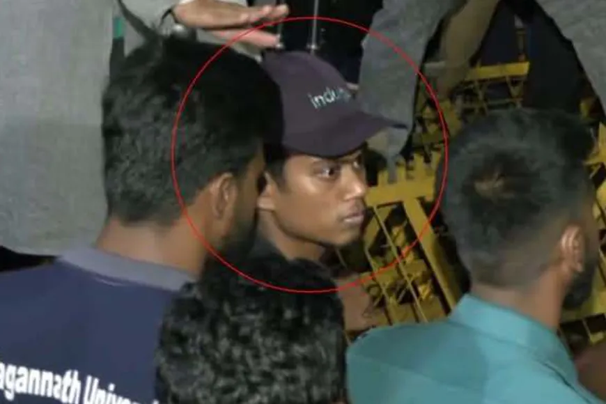 উপদেষ্টাকে বোতল ছুড়ে মারার ঘটনাটি ছিল অনাকাঙ্ক্ষিত : জবি শিক্ষার্থী