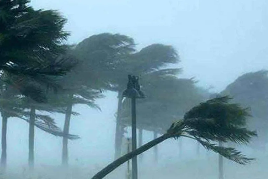 ১৬ জেলায় ৬০ কিলোমিটার বেগে ঝড়ের আভাস