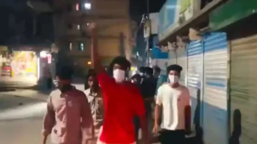 রাতে হঠাৎ ‘জয় বাংলা’ স্লোগান, ভিডিও ভাইরাল