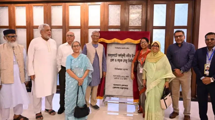 ভিত্তিপ্রস্তরে নেই নিজের নাম, প্রশংসায় ভাসছেন প্রধান উপদেষ্টা