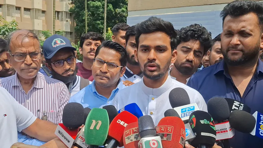 আমাকে অবাঞ্ছিত করা সমীচীন নয়: উপদেষ্টা আসিফ