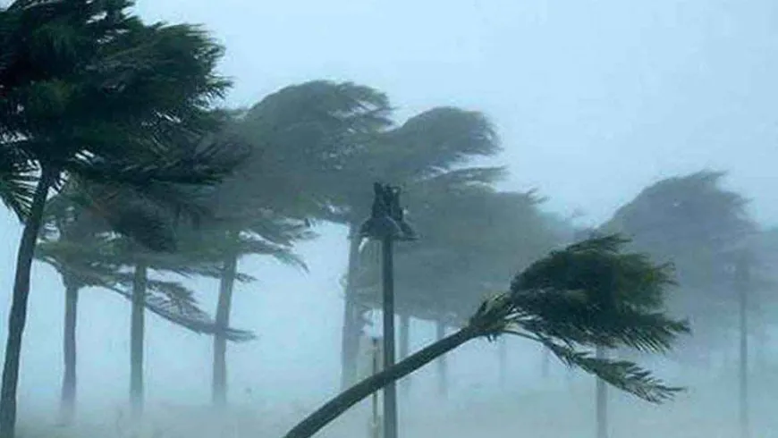 ১৬ জেলায় ৬০ কিলোমিটার বেগে ঝড়ের আভাস