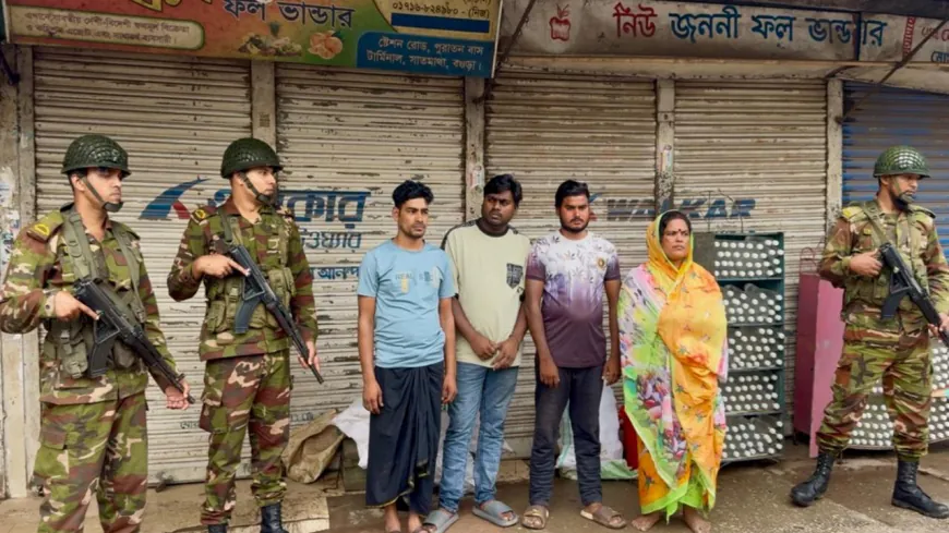 বিপুল পরিমাণ মাদক, অস্ত্র ও টাকাসহ আটক ৪