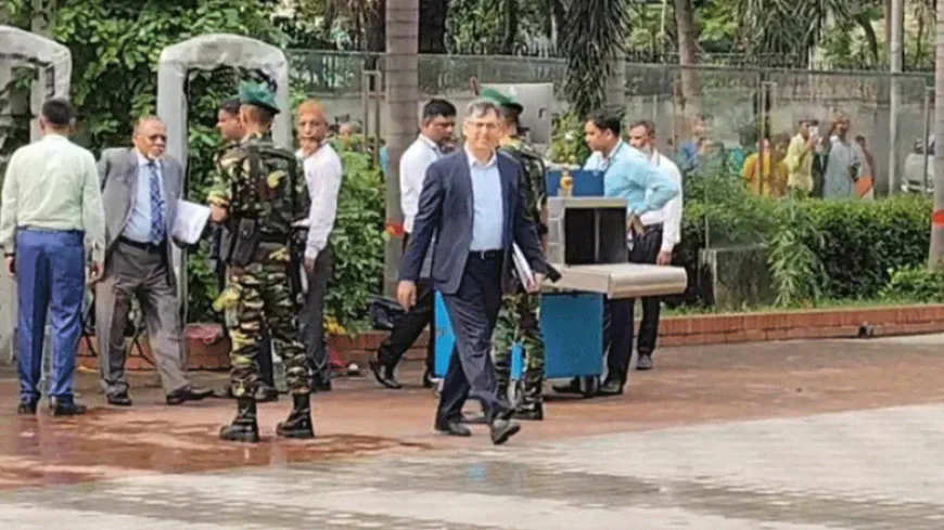 প্রধান উপদেষ্টার সঙ্গে বৈঠকে রাজনৈতিক দলগুলোর নেতারা