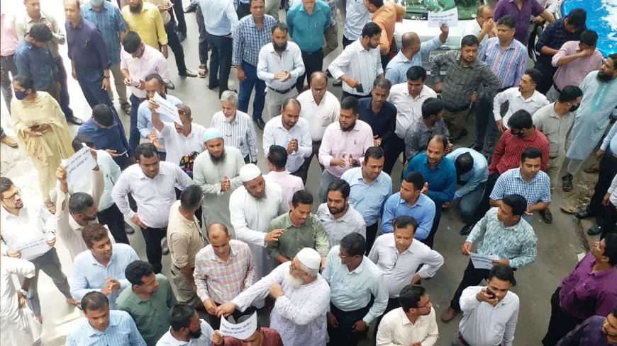 সচিবালয়ে আজও বিক্ষোভ