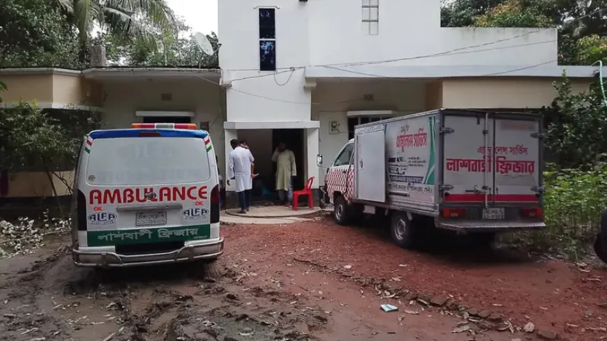 যে মেয়েকে দেখতে লন্ডন যাওয়ার কথা ছিল, তারই অপেক্ষায় মায়ের মরদেহ