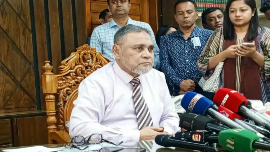 প্রধান উপদেষ্টার সঙ্গে একান্ত বৈঠকে কী আলোচনা হলো, জানালেন সিইসি