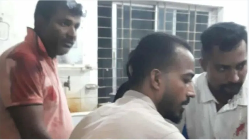 নামাজরত অবস্থায় আ.লীগ নেতার মাকে কুপিয়ে জখম, বাড়িতে লুটপাট