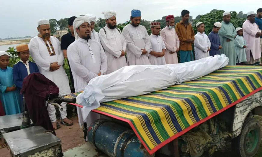 লাশ নেয়নি কেও, বাবার মৃত্যুর খবরে ফোন বন্ধ করে দিলেন ছেলেও!