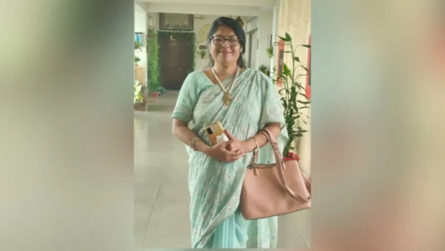 জুলাই আন্দোলনে ৭০০ শিক্ষার্থীর বিরুদ্ধে মামলা করা সেই অধ্যাপক পুরস্কৃত হলেন