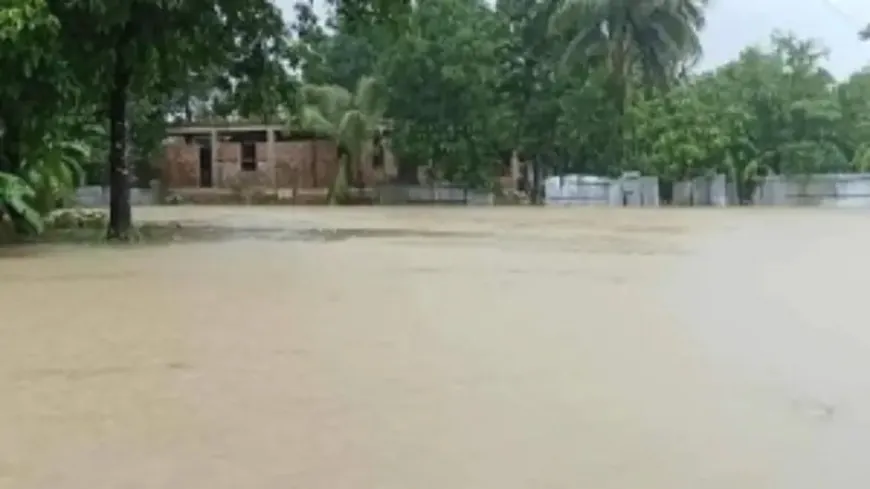 টানা বর্ষণে ডুবে গেল টেকনাফের ৫০ গ্রাম