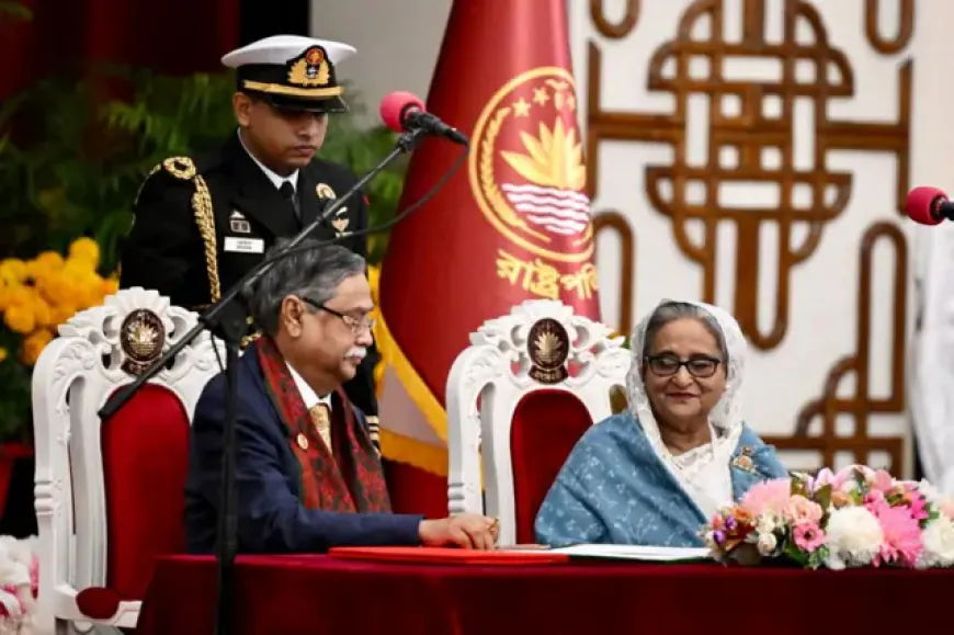 ফ্যাসিস্ট হাসিনার রাষ্ট্রপতি দায়িত্বে থাকতে পারেন না’
