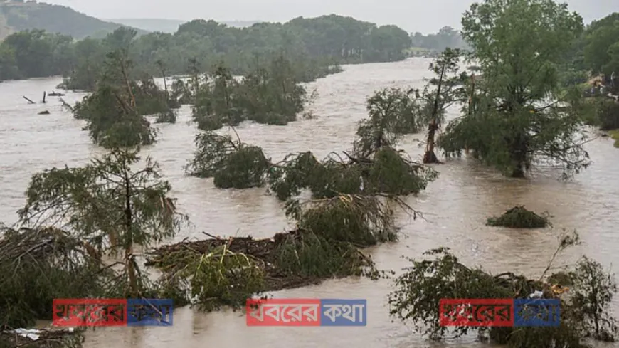 টেক্সাসে বন্যায় দীর্ঘ হচ্ছে লাশের সারি, নিহত বেড়ে ১০৪