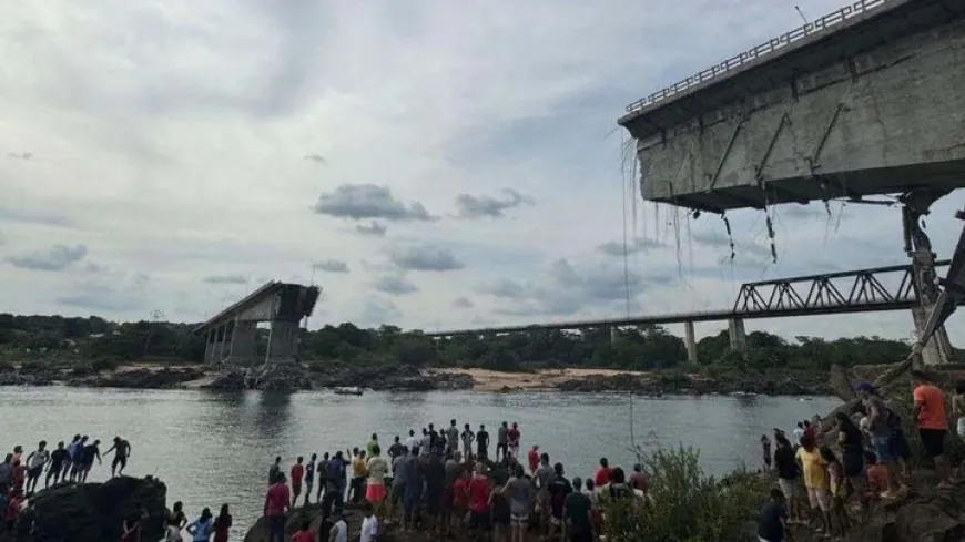 ভারত গুজরাটে মৃত্যুর মিছিল