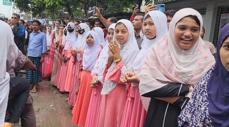 তিনি শিক্ষার্থীদের উদ্দেশে বলেন