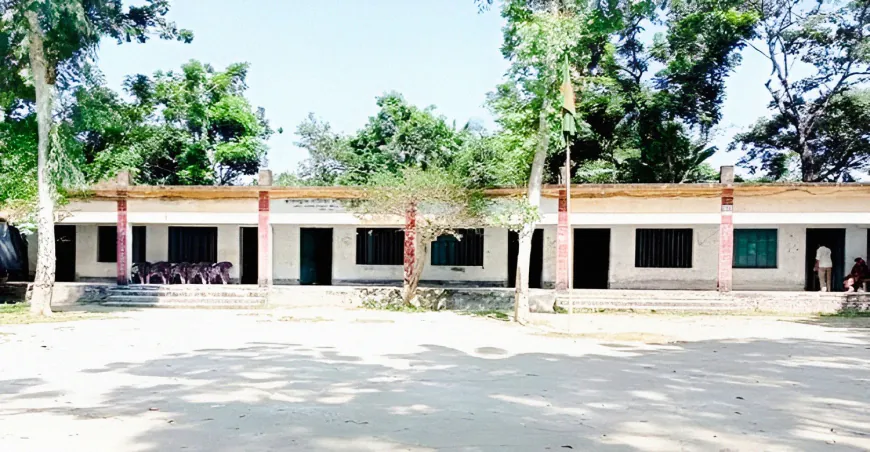 এবারে উলিপুরের এক মাদ্রাসায় শতভাগ ফেল, হতাশ অভিভাবকরা