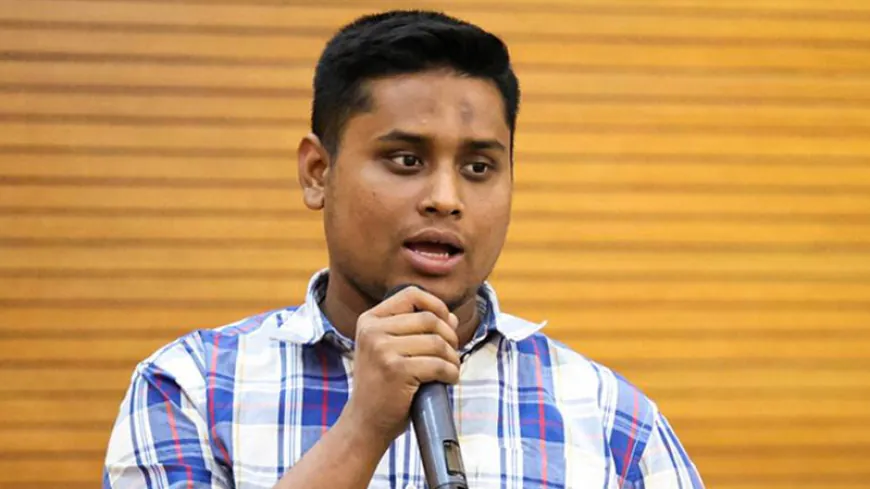 ফেসবুক পোস্টে যে বার্তা দিলেন হাসনাত