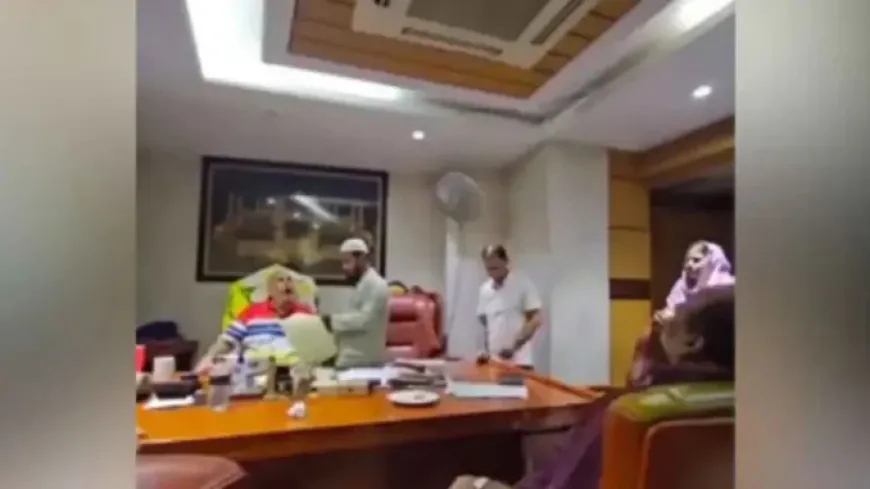 মৃত বাবাকে চেয়ারে বসিয়ে সম্পত্তি লিখে নেওয়ার ভিডিও নিয়ে যা জানা গেল