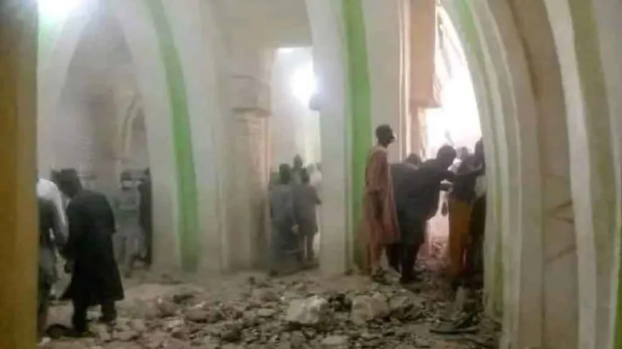 ফজর নামাজ আদায়কালে মসজিদে হামলা, ২৭ মুসল্লি নিহত