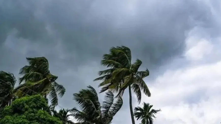 চার সমুদ্রবন্দরকে সতর্কসংকেত, ঝড়ের আশঙ্কা